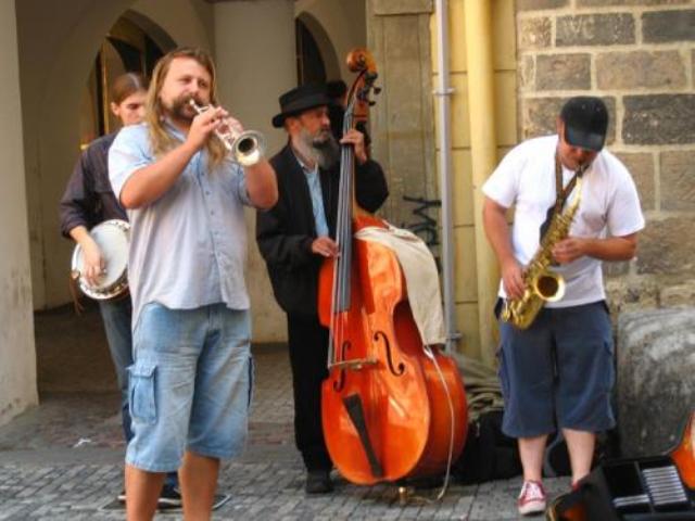 Lviv - Street musicians - Things to do in Lviv - Active Ukraine Tours